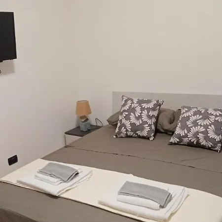 לינה וארוחת בוקר Domus Suites סן פרדיננדו